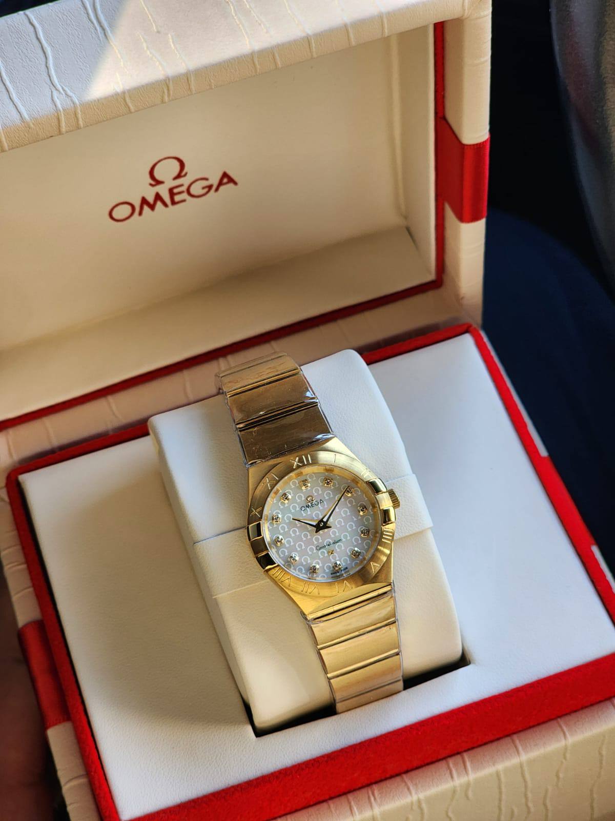 Omega
 watch for ladies with out stone good quality 
180 dhs❣️

Zain59
♥️♥️♥️