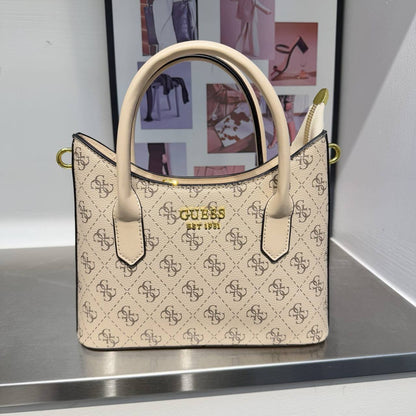 Guess 
65 dhs✅

Zain232
♥️♥️♥️