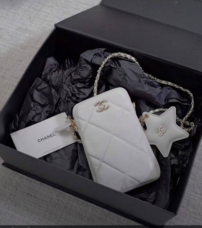 Chanel
85 dhs🇦🇪🇦🇪

Zain26
♥️♥️♥️