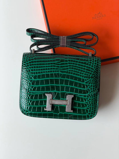 Hermes
constance 18cm💥Master quality ✅with box📦
580 dhs💓

Zain52
♥️♥️♥️
