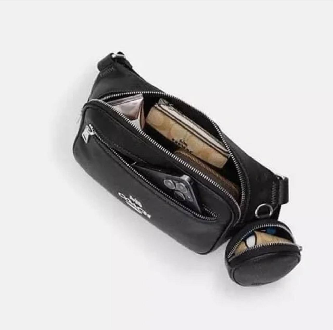 COACH BELT BAG 
GOOD QUALITY UNISEX OFFER ONLY 
60 dhs💓

Zain295
♥️♥️♥️