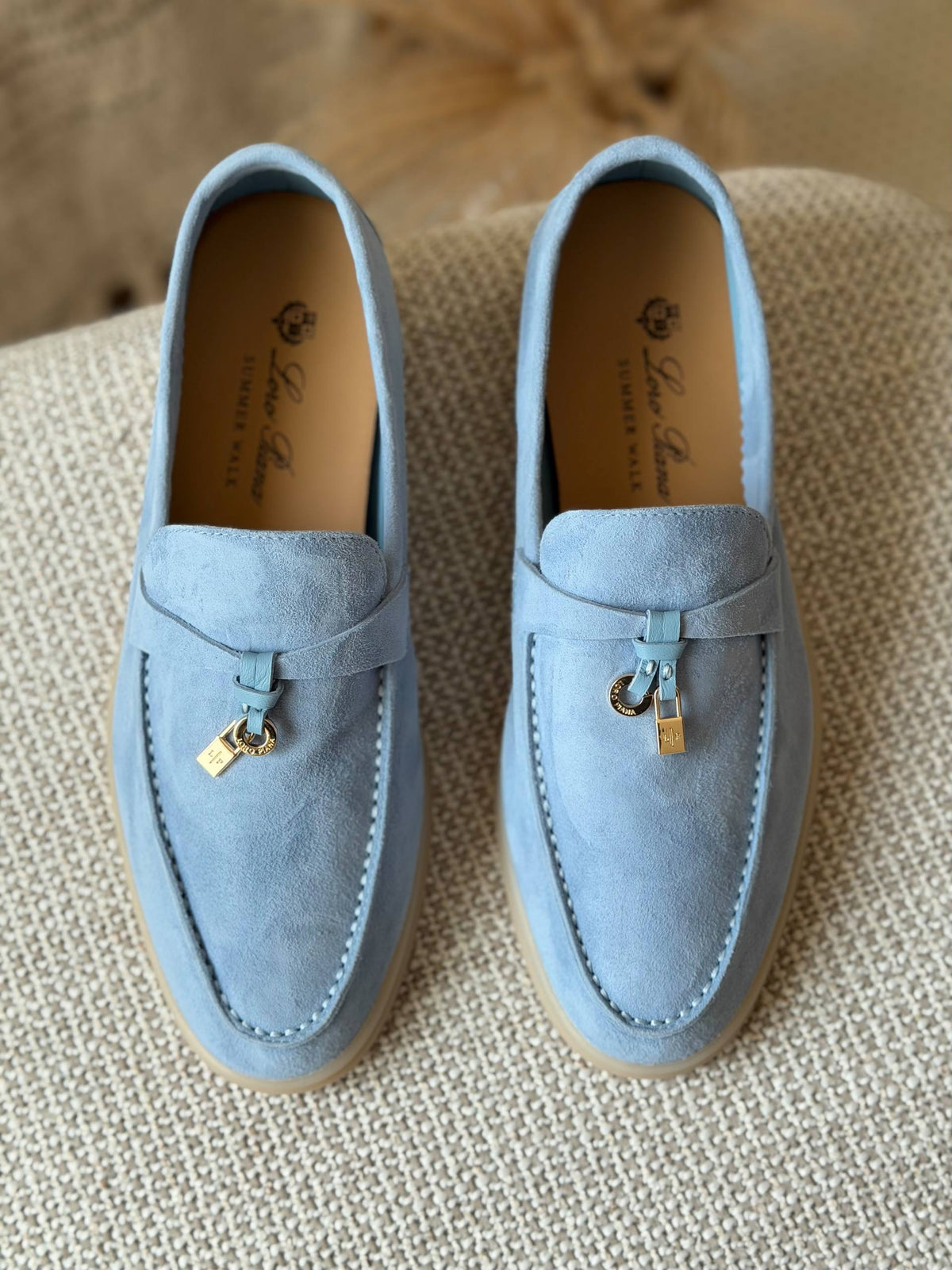 LORO PIANO

✨ new Collection
👠 36–41
💎 Premium Quality
🔥 Super Master
💰 430 dhs🇦🇪🇦🇪

Zain198
♥️♥️♥️