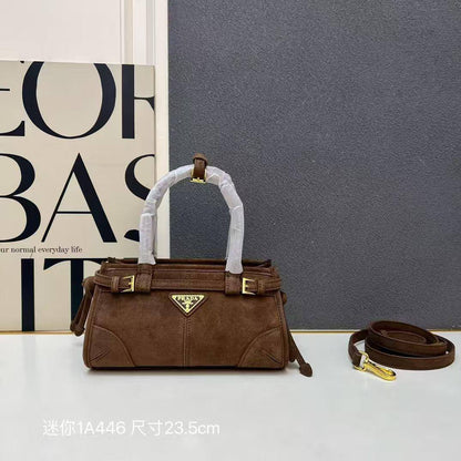 Prada
Master
280 dhs🪙🌨️

Zain153
♥️♥️♥️