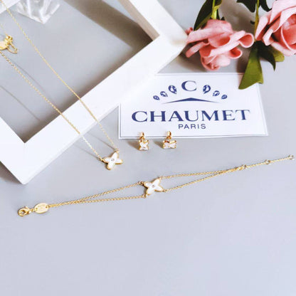 CHAUMET SET❤️‍🔥*
Necklace 🦋
Earring💥
Bracelet ❣️
Master quality 💯
With normal boxes 📦 
110 dhs🪙💚
With master box 🗃️ 
190 dhs🪙💚

Zain216
♥️♥️♥️