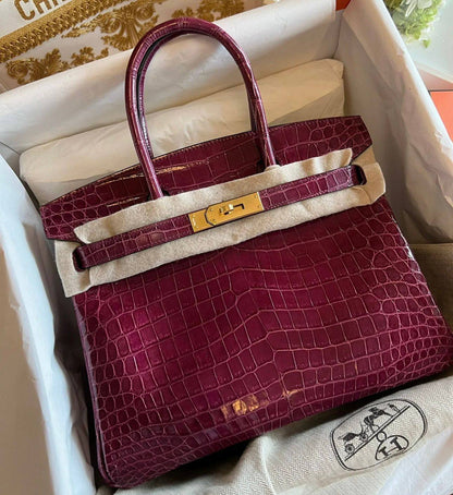 Hermes
good quality, size 30* 23 cm 

115 dhs🗽

Zain12
♥️♥️♥️