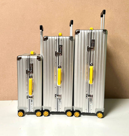 Dior Rimowa
Master💓💓
10kg。800 dhs✅✅
20kg。950 dhs✅✅
30kg。1150 dhs✅✅

Zain341
♥️♥️♥️
