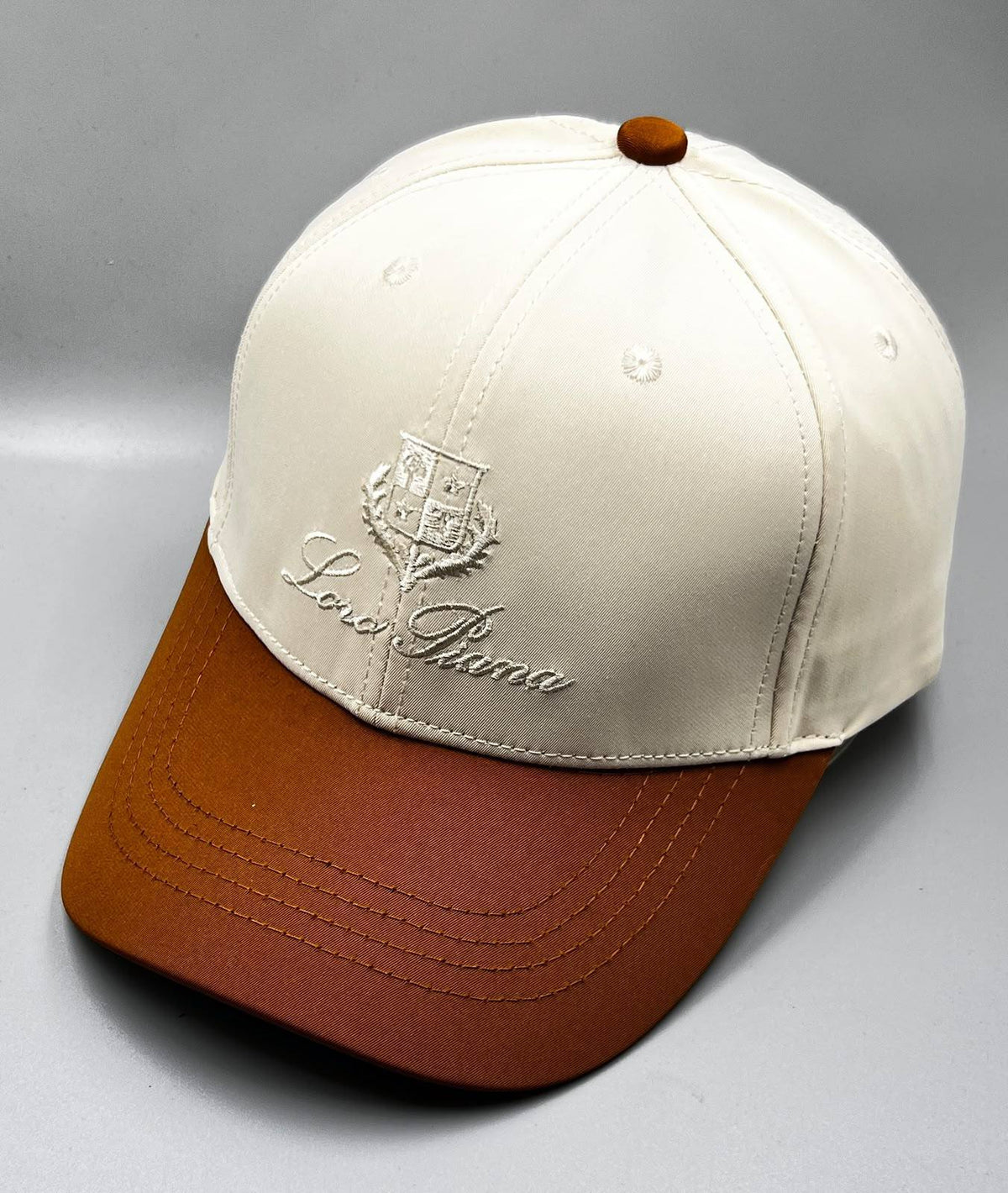 Caps
Loro piana

35 dhs🇦🇪🇦🇪

Zain182
♥️♥️♥️