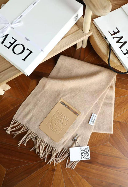 New collections
Lowe Scarf
*super master quality* 
350 dhs✅✅

Zain335
♥️♥️♥️