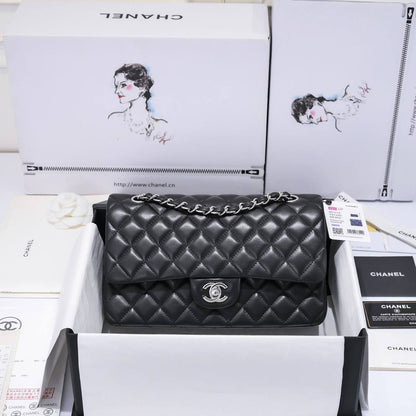 Chanel Master
25cm 💕💕270 dhs🪙💕
30cm 💕💕300 dhs🪙💕

Zain228
♥️♥️♥️