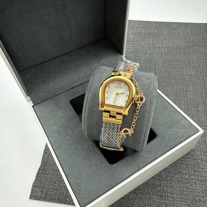 Aigner
Ladies watches
65 dhs🪙

Zain45
♥️♥️♥️