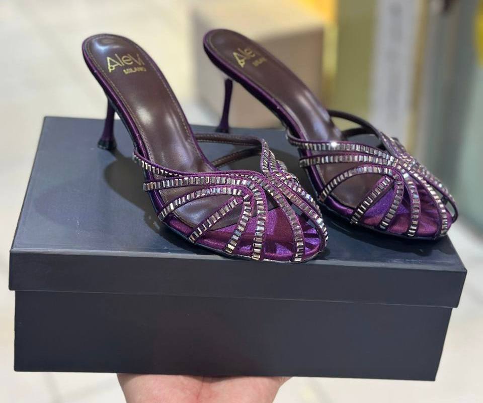 Alevi Milano 
Size 36 to 41 
120 dhs✅

Zain146
♥️♥️♥️
