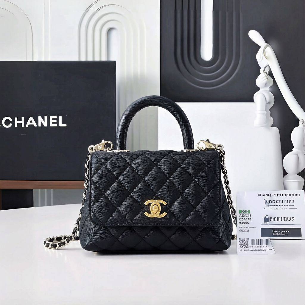 CHANEL 
 GOOD QUALITY 
WITH MAGNETS BOX 🎁

110 dhs✅

Zain39
♥️♥️♥️