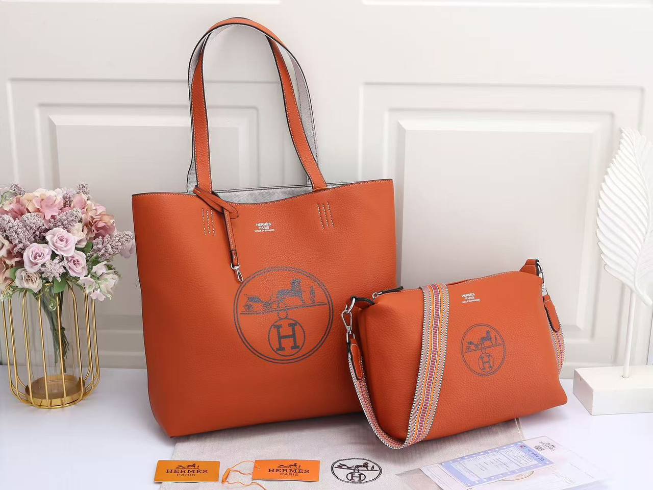 Hermes 
with pauch good quality 
105 dhs❣️

Zain278
♥️♥️♥️
