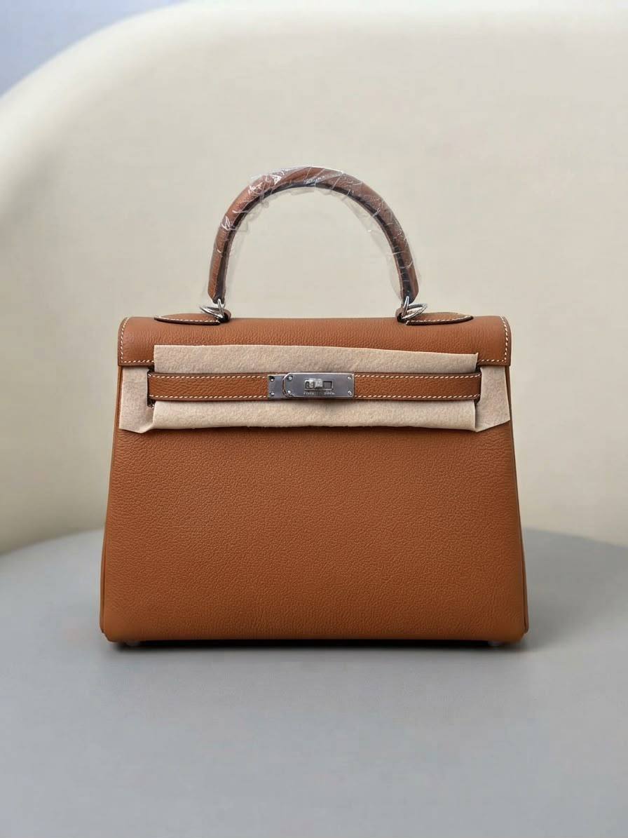 Hermes Kelly 

28CM

Super master quality 
Available ✨💕💕

With full packing 📦🎀

For Price 👇 WhatsApp✅
0568585901 
0507557372
0552275751 Owner Zain 👌

Zain252
♥️♥️♥️