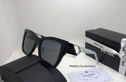 Prada
Super master quality 
190 dhs💓

Zain126
♥️♥️♥️