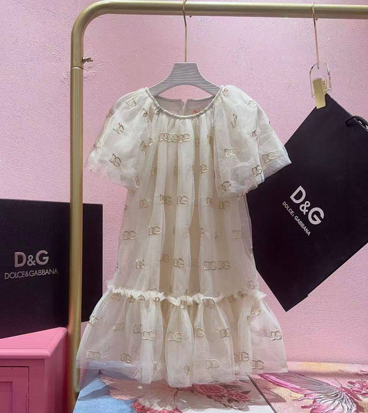 D&G
6-12m to 13y 
220 dhs💓

Zain151
♥️♥️♥️