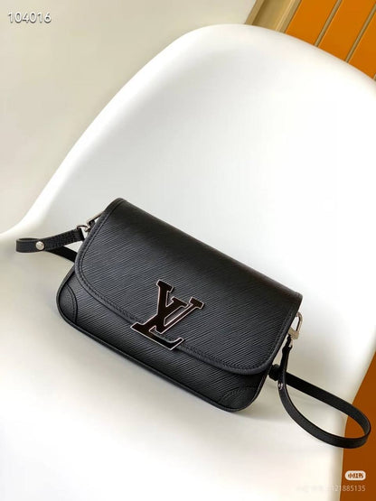 LV
Master
240 dhs❤️

Zain10
♥️♥️♥️