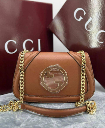 Gucci

95 dhs✅

with box
🎁🎁🎁

Zain72
♥️♥️♥️