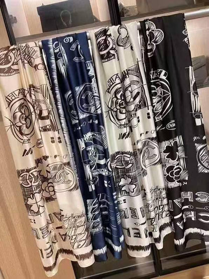 Silk scarf 
40 dhs🪙💕

Zain93
♥️♥️♥️