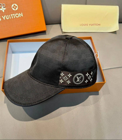 *NEW COLLECTION*

*CAP*

*MASTER QUALITY*

170 dhs🪙💚

Zain202
♥️♥️♥️