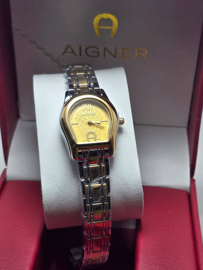 Aigner Ladies
55 dhs🪙💚

Zain29
♥️♥️♥️