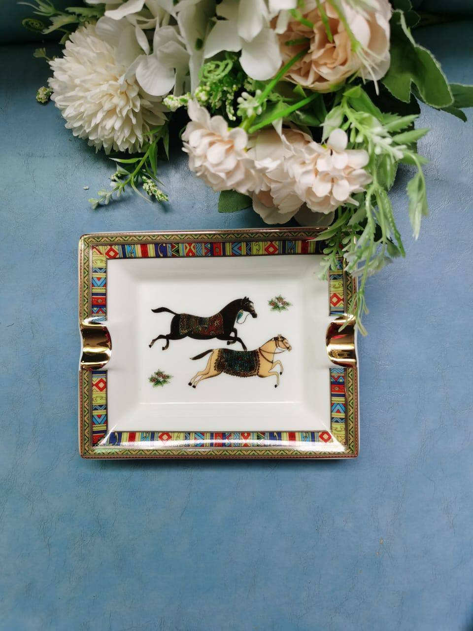 100 dhs 

Zain205
♥️♥️♥️