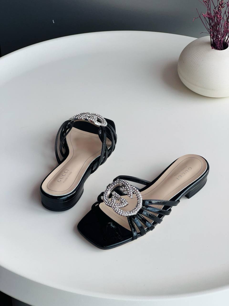 Gucci 💛🤎🖤
Size 36-41
_Super master high quality_🪡
450 dhs💓

Zain176
♥️♥️♥️