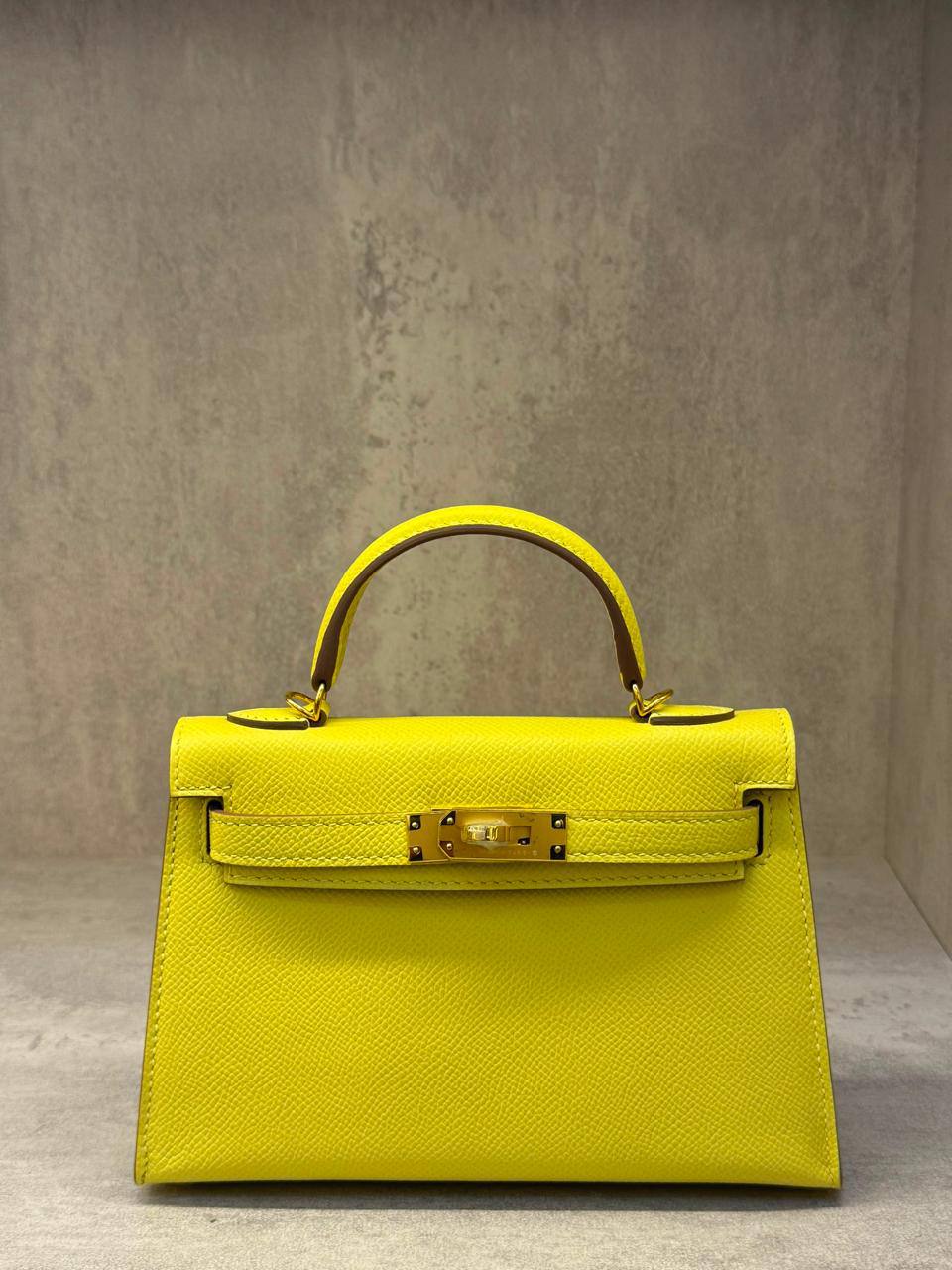 Hernes
𝐇𝐞𝐫𝐦𝐞𝐬 𝐌𝐢𝐧𝐢 𝐊𝐞𝐥𝐥𝐲 𝟏𝟗𝐜𝐦 
𝐇𝐚𝐧𝐝 𝐌𝐚𝐝𝐞 
1350 dhs✅🖤🌴

ETAG4
♥️♥️♥️