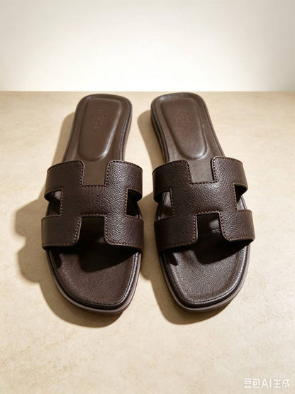 NEW CAME🥰
HERMES SLIPPER
GOOD QUALITY
90 dhs🇦🇪🇦🇪
SIZE: 36 TO 41

Zain40
♥️♥️♥️