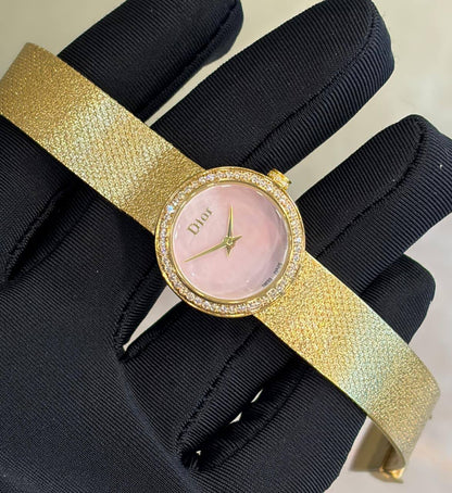 Dior watch for ladies 
good quality with stone 
250 dhs🗽

Zain59
♥️♥️♥️