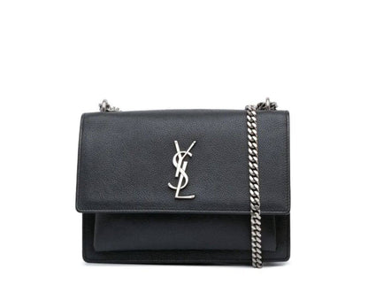 YSL
110 dhs❣️
SIZE：24cm
Good quality 

with box
🎁🎁🎁

Zain35
♥️♥️♥️