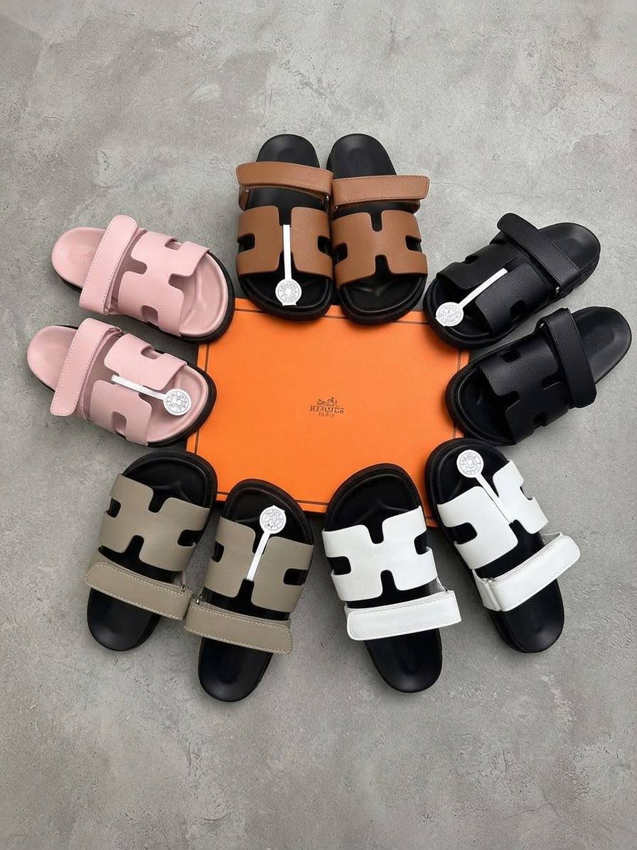 NEW CAME

HERMES Lady slipper🥿
Withbox & Paper Bag🛍️

Size: 36 TO 41 🎉

100 dhs🇦🇪🇦🇪
Zain40
♥️♥️♥️