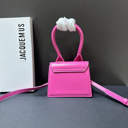 JACQUEMUS 
COPY ONE MINI SIZE SPECIAL WITH BOX🎁🎁🎁

115 dhs💓
(leather)

Zain39
♥️♥️♥️