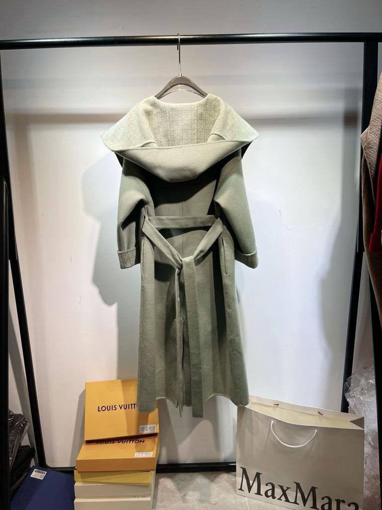 *New collections master                                             
good pualiit 💖👌🧥🧥
*AVAILABLE
280 dhs🪙💕
size：S M L

Zain231
♥️♥️♥️