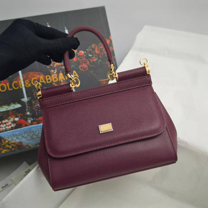 D&G - Gucci
Master ++++
For Price 👇 WTSP Text Zain 0568585901

Zain111
♥️♥️♥️