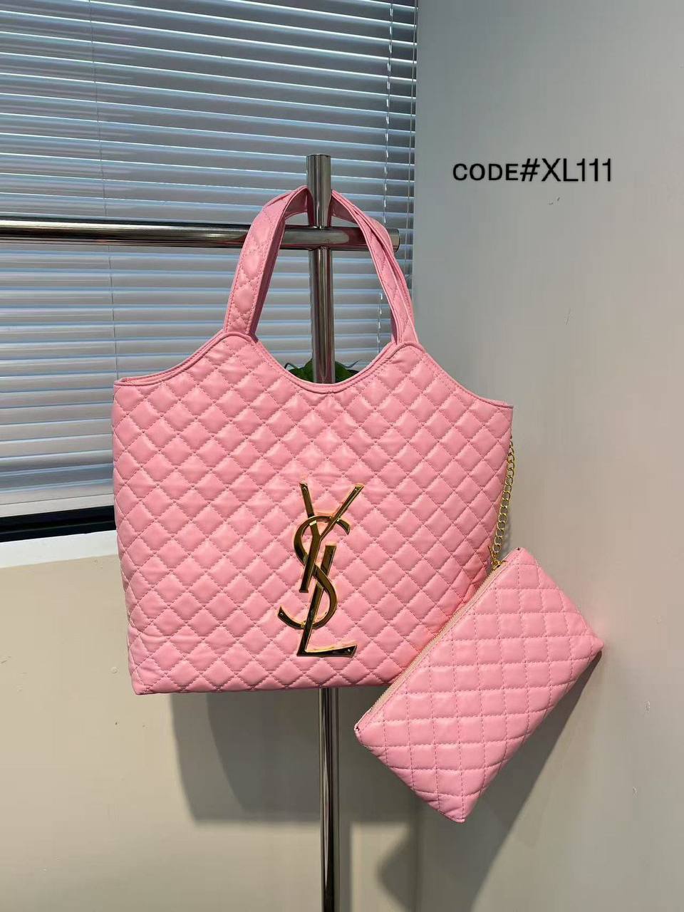 YSL - YVES SAINT LAURANT
ᴛᴏᴛᴇʙᴀɢ ᴡ / ᴘᴏᴜᴄʜ
ʟᴀᴍʙsᴋɪɴ ᴍᴀᴛᴇʀɪᴀʟ
sɪᴢᴇ : 42 cm

75 dhs✅

Zain31
♥️♥️♥️
