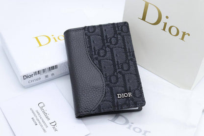 Dior Master Wallet 
105 dhs❣️

Zain33
♥️♥️♥️