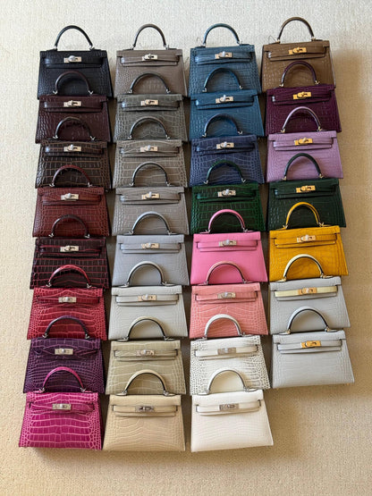 Hermes

minikelly 19cm💕

master quality😍

with box❤️
🎁🎁🎁

550 dhs❣️

Zain52
♥️♥️♥️