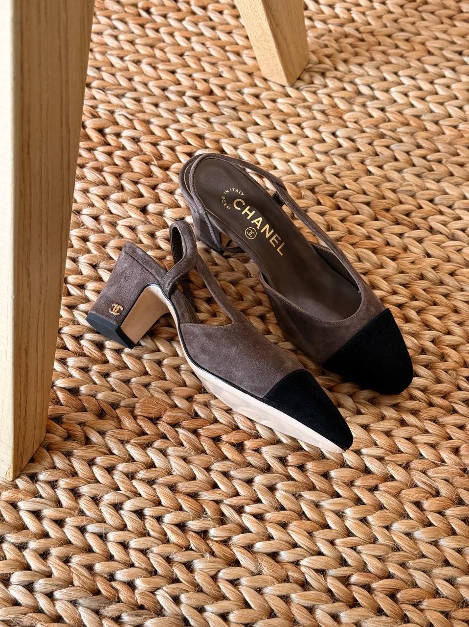 𝗖𝗛𝗔𝗡𝗘𝗟
Super Master 
𝗦𝗶𝘇𝗲 𝟯𝟲 𝘁𝗼 𝟰𝟭
450 dhs🪙💚

Zain178
♥️♥️♥️