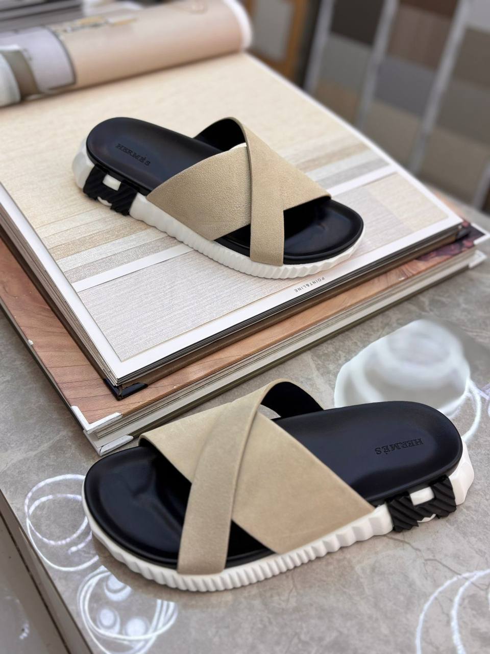 Hermes 
120 dhs✅
Size 40-45

Zain55
♥️♥️♥️