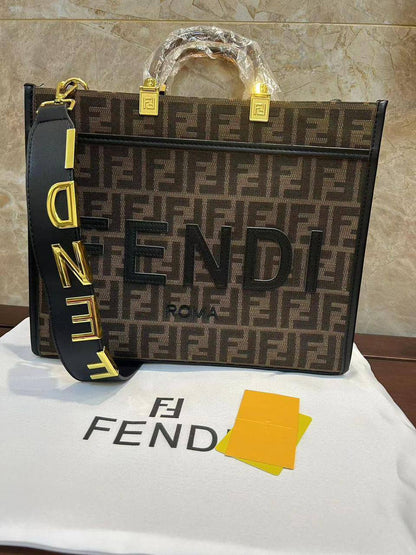 Fendi   
105 dhs❣️

Zain253
♥️♥️♥️