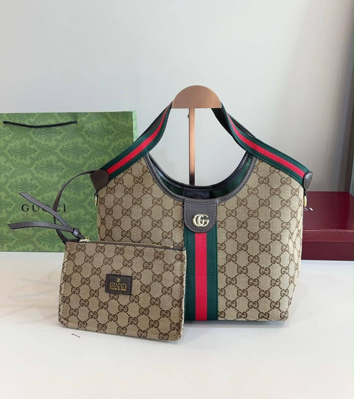 GUCCI 
COPY ONE 
SMALL SIZE 
WITH BOX 
140 dhs💓

Zain17
♥️♥️♥️