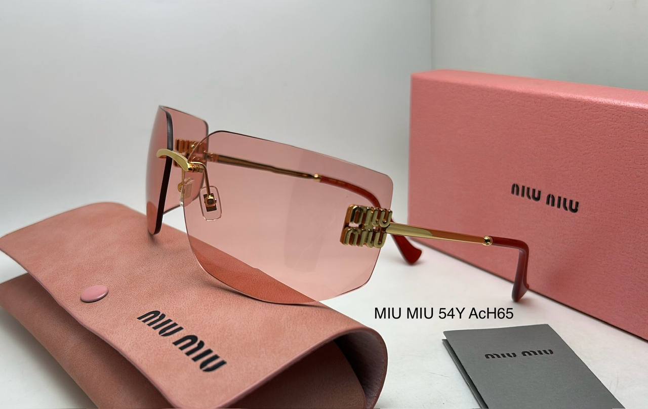 Miu Miu
Master 
180 dhs🇦🇪

Zain126
♥️♥️♥️