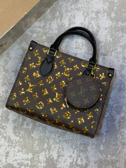 LV 
with box 
🎁🎁🎁

High quality 
250 dhs❣️

Zain175
♥️♥️♥️