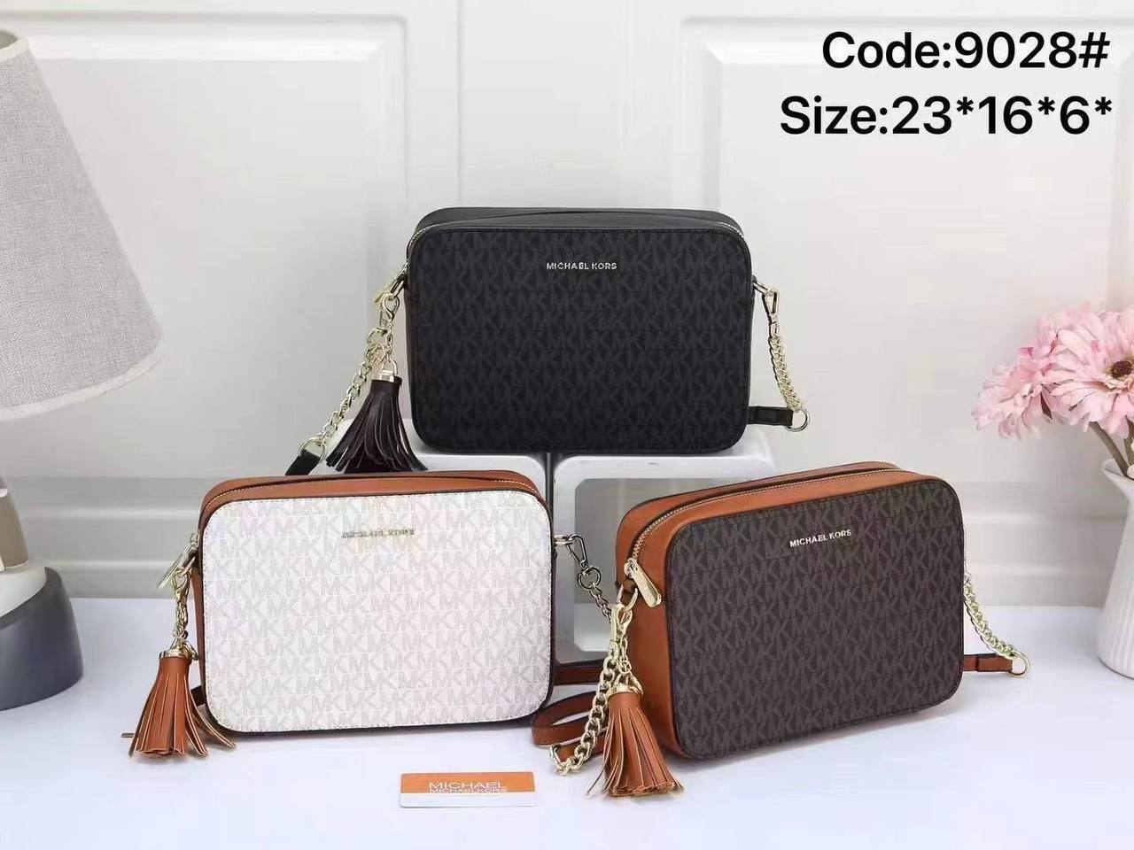 MK
High quality
With box 
🎁🎁🎁

85 dhs🪙🌨️

Zain136
♥️♥️♥️
