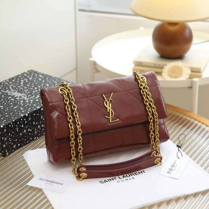 YSL - Yves Saint Laurent
Jamie Shoulder Bag
Quilted leather Material
Gold -Tone Material
Size: 28 cm
With BOX
🎁🎁🎁

110 dhs✅

Zain239
♥️♥️♥️