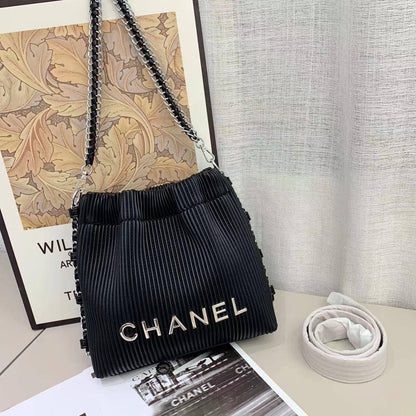 Chanel  

100 dhs✅

Zain253
♥️♥️♥️