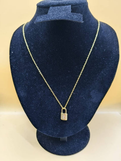 necklace
20 dhs🇦🇪

Zain25
♥️♥️♥️