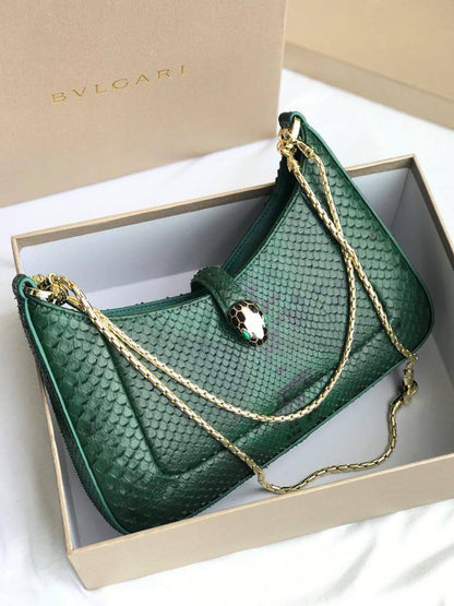 BVLGARI ✨💕✨
New collection ✨✨✨
SuperMaster Quality 🔥🔥
Available Now ❤️❤️❤️
For Price 👇 WTSP Text Zain 0568585901

Zain252
♥️♥️♥️