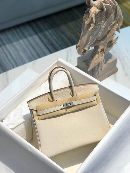 Hermes new collection 💕💯
Hand made 💯❤️
With full packing 📦🎀
For Price 👇 WhatsApp✅
0568585901 
0507557372
0552275751 Owner Zain 👌

Zain252
♥️♥️♥️